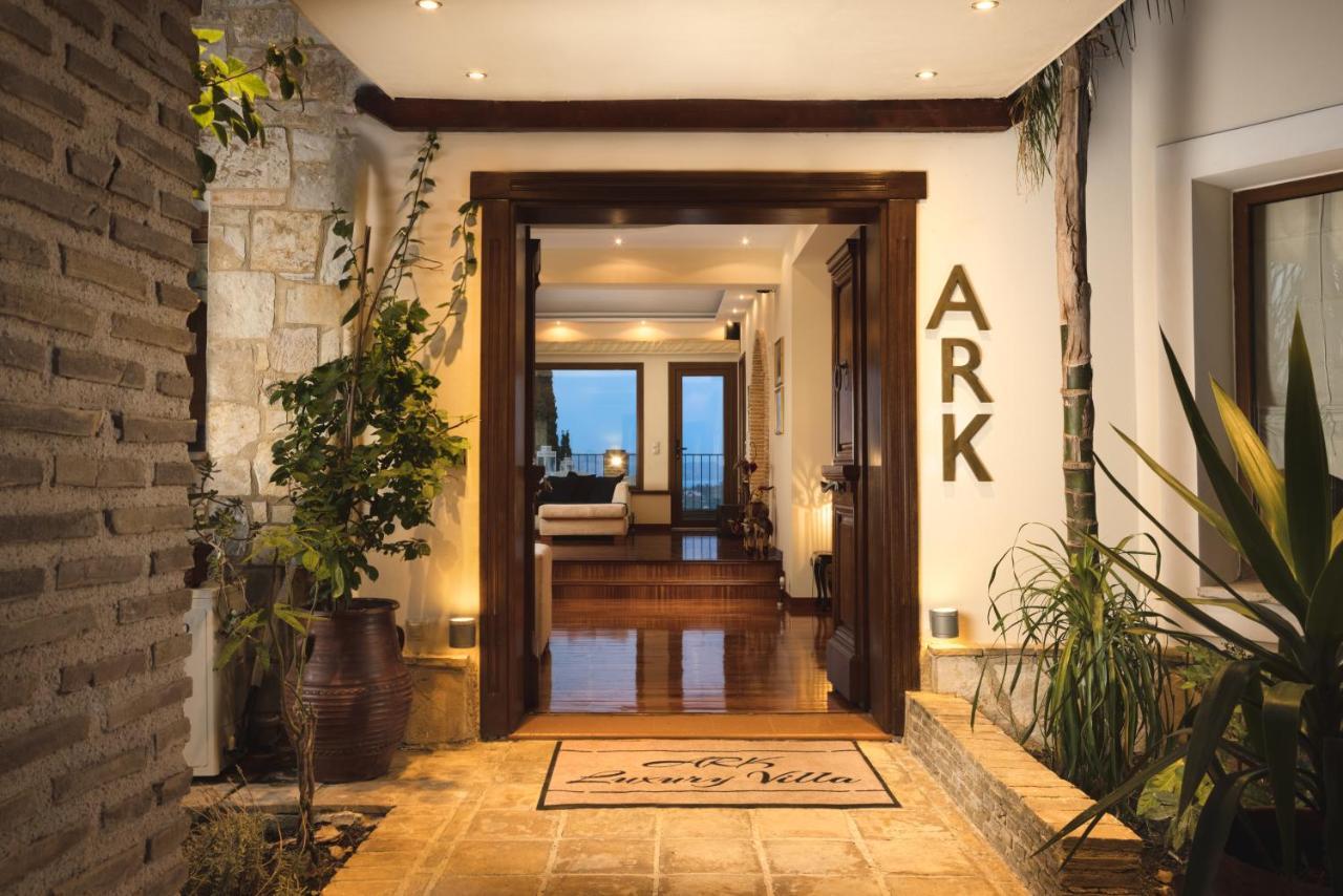 Ark Luxury & Private Villa Mouzákion 外观 照片
